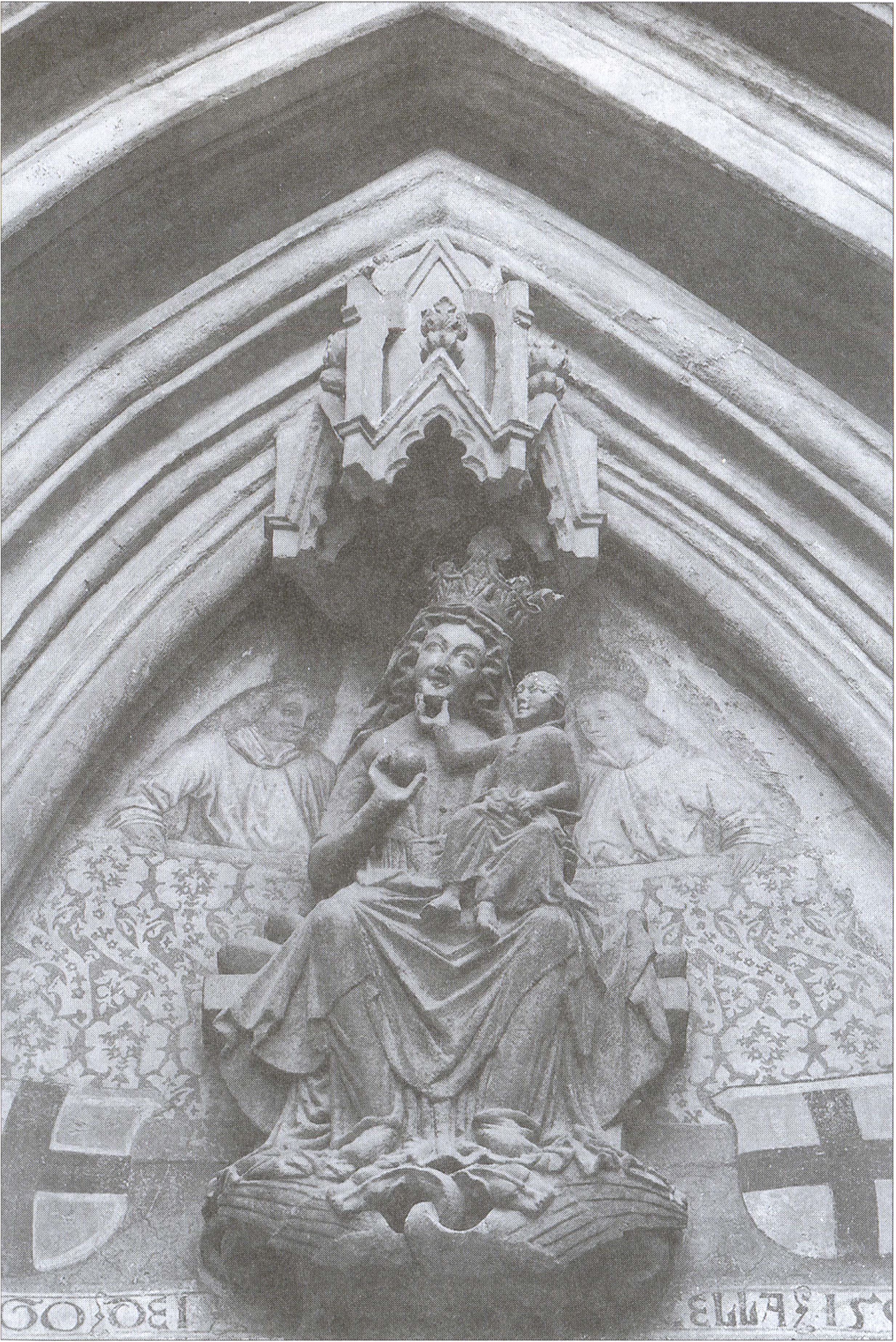 Покровительница Тевтонского ордена Пресвятая Дева Мария с тимпана орденского храма в г. Граце (Австрия)
