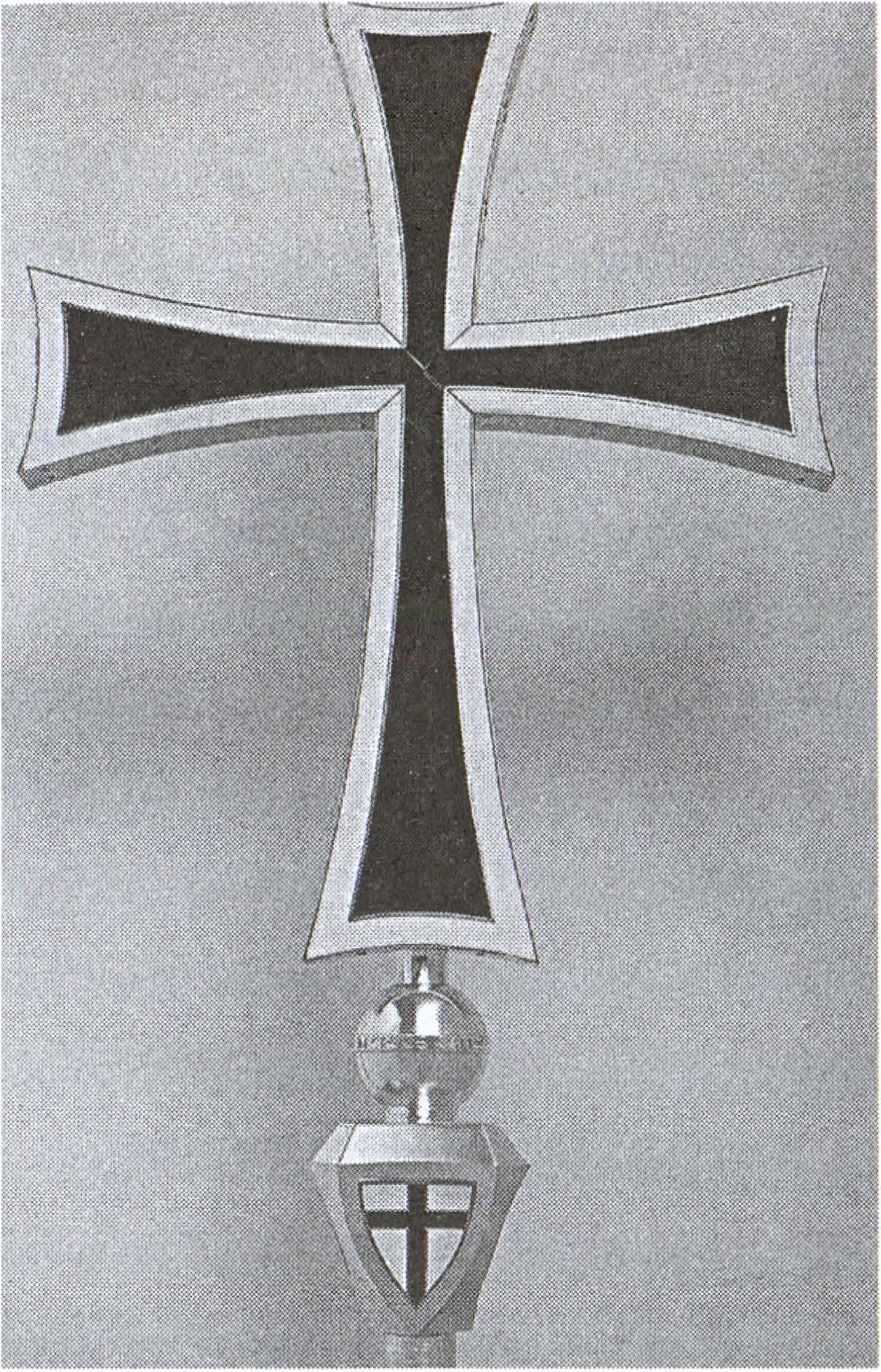 Крест и герб Тевтонского ордена на церемониальном кресте верховного магистра
