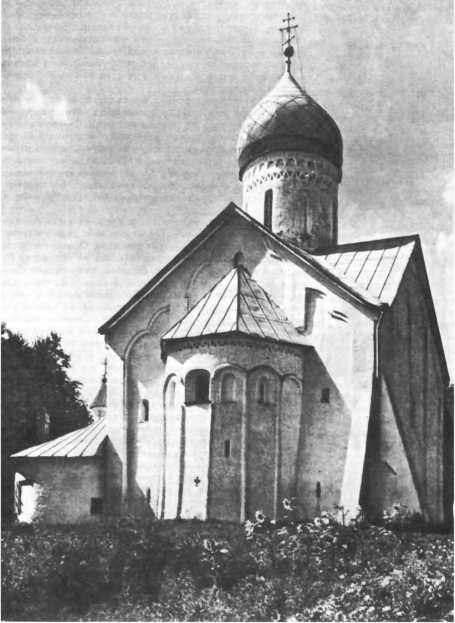 Церковь Федора Стратилата на торговой стороне. Новгород. 1300—1360 годы.