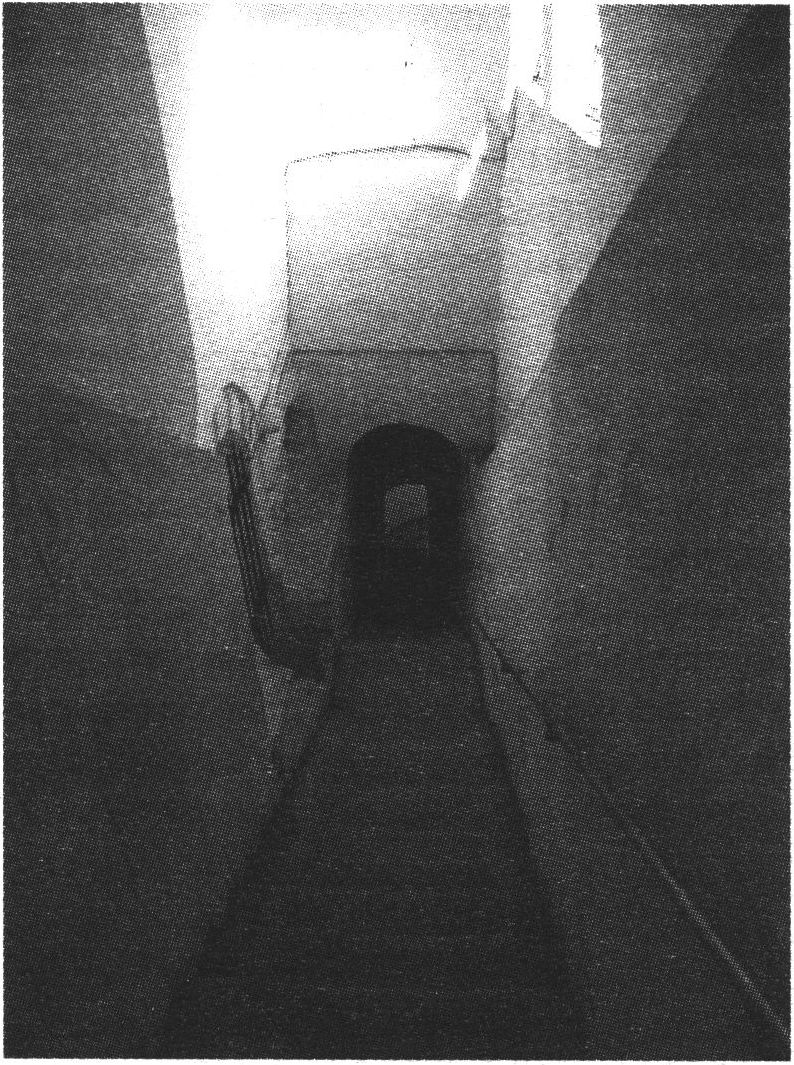 Лестница, ведущая на боевую площадку Золотых ворот Владимира-Суздальского. XII век. Фото А. Карева